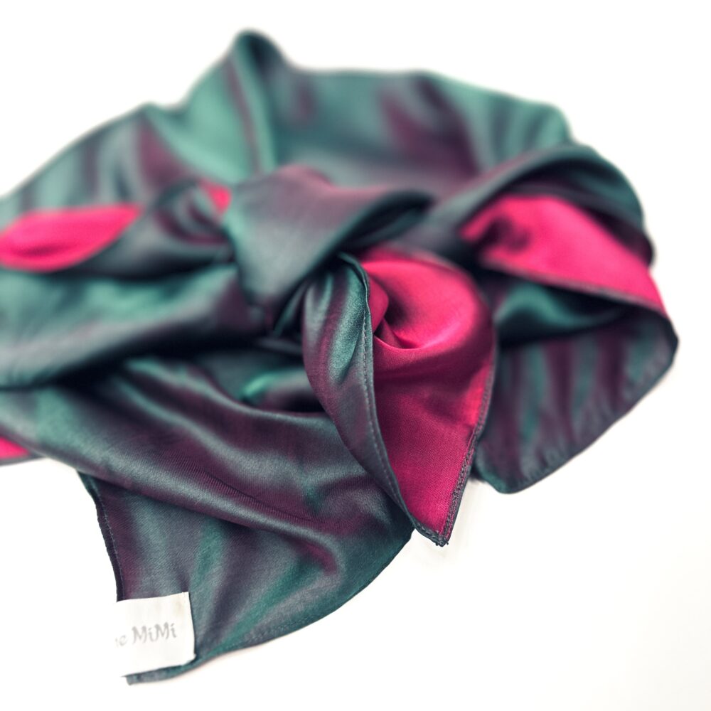 Reservable silk scarf